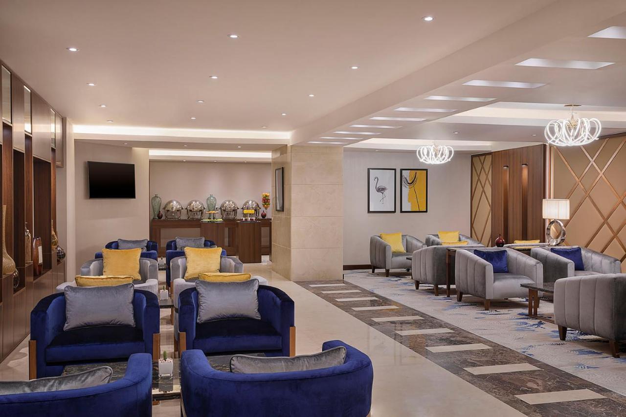 Voco Al Khobar By Ihg Hotel Luaran gambar The lounge at the airport