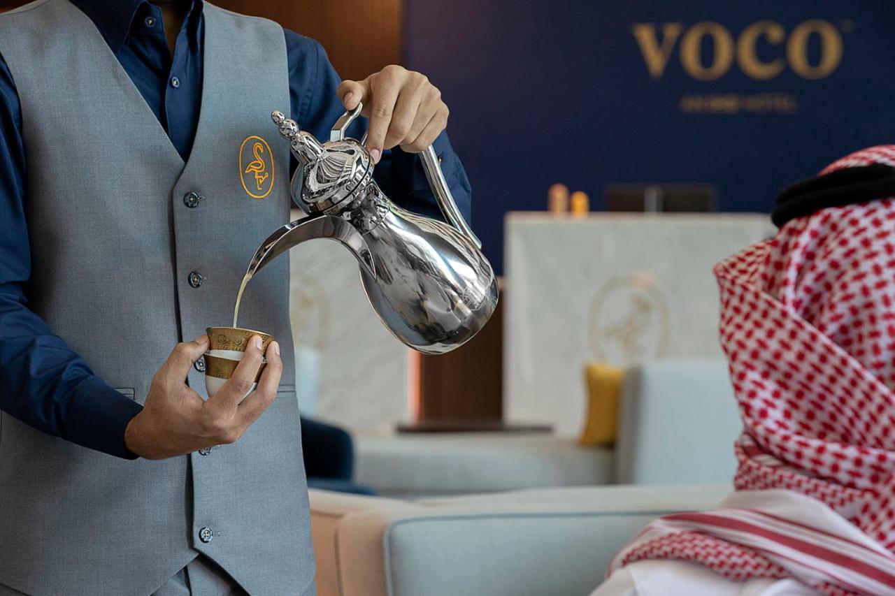 Voco Al Khobar By Ihg Hotel Luaran gambar Arabic coffee being served