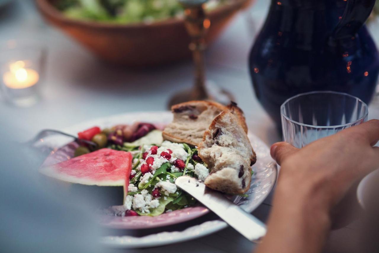 Voco Al Khobar By Ihg Hotel Luaran gambar A Greek salad